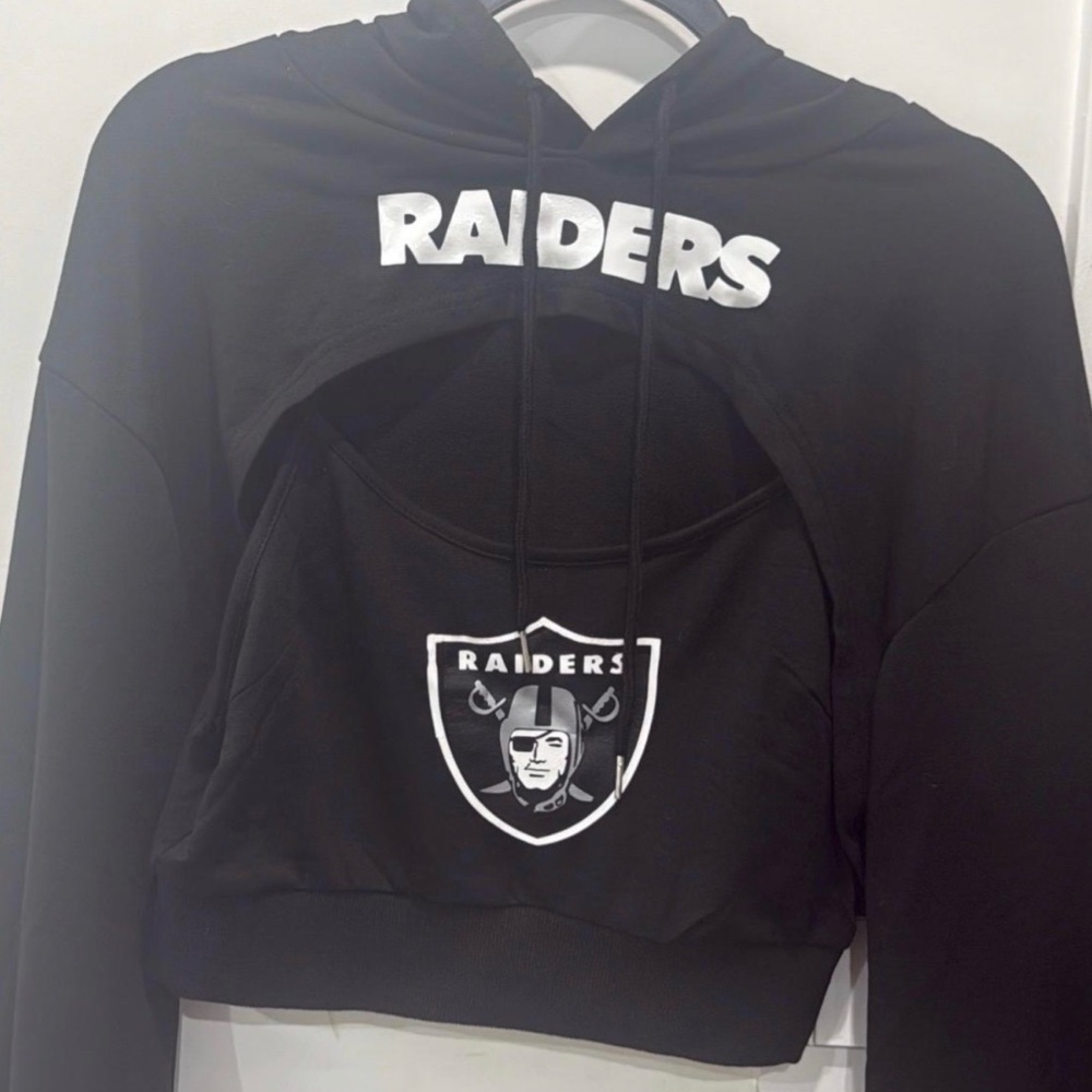 Riders by Lee Black Cropped Hoodie